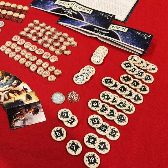 Arkham Horror Card Game with Extra Decks, Horror Fantasy game Pre-owned perfect - Picture 11 of 16